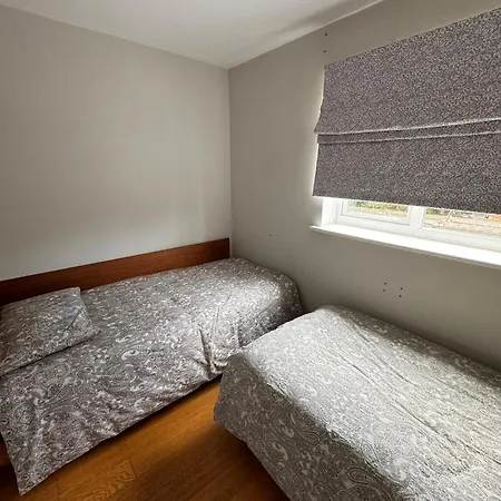 2-Bedroom Flat Walking Distance To Excel London - Perfect Location! Exterior photo